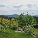 U Beaty Nad Jeziorem Roznowskim *