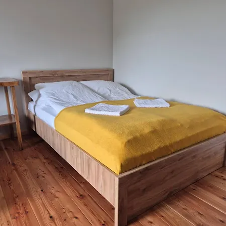U Beaty Nad Jeziorem Roznowskim Holiday home *